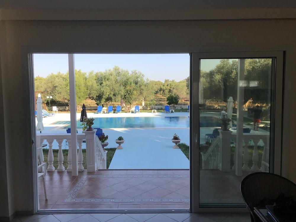 Ai Helis Resort 스보로나타 외부 사진