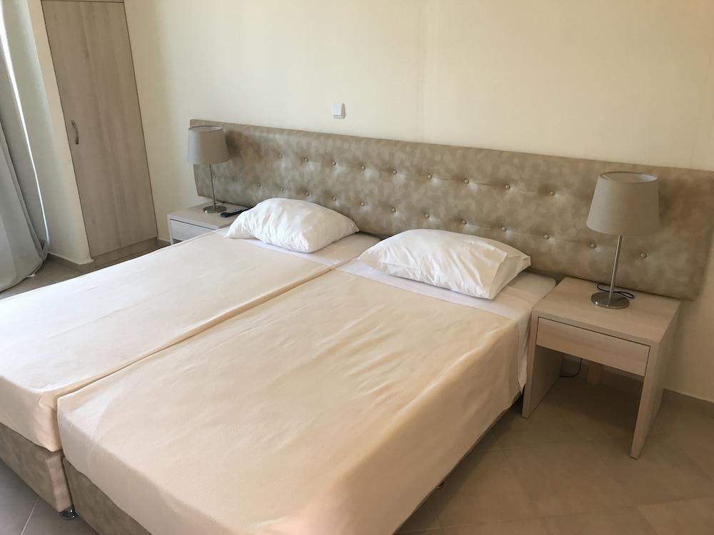 Ai Helis Resort 스보로나타 외부 사진