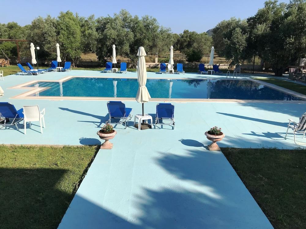Ai Helis Resort 스보로나타 외부 사진