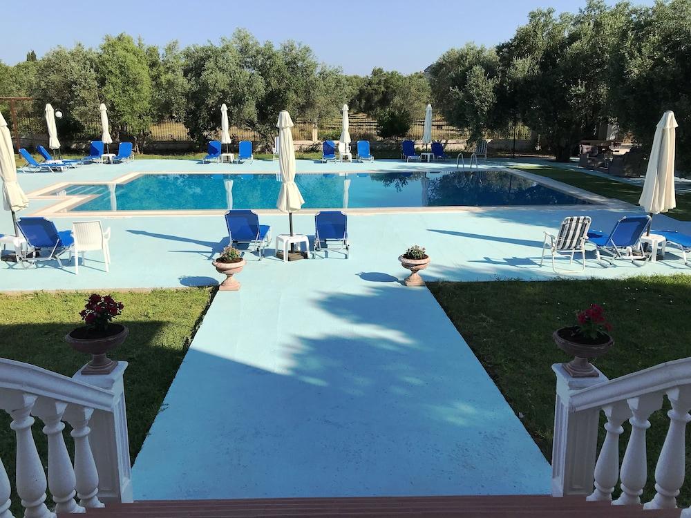 Ai Helis Resort 스보로나타 외부 사진